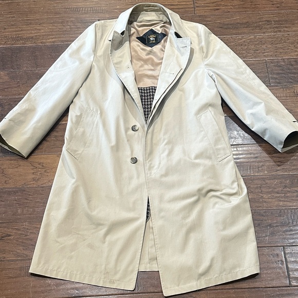 Hart Schaffner Marx Men’s Trench Tan and Black Houndstooth Lining Size 40R